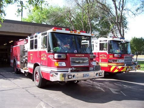 Austin TX FD Engines 22 66 E 22 2001 Pierce Quantum 15 Flickr