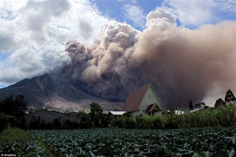 Mount Sinabung In Indonesia Unleashes Hot Ash A Mile Into The Air