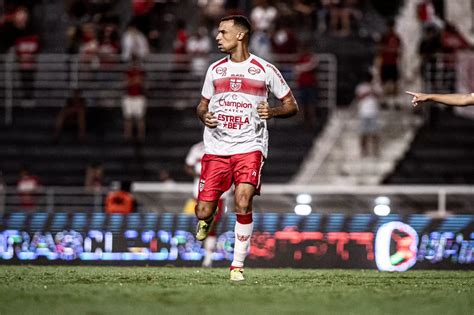 CRB encara Guarani pela Série B do Brasileirão na volta do técnico