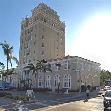 Miami Beach Historic City Hall in Miami Beach, FL - Virtual Globetrotting