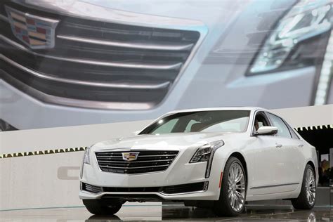 엔카매거진 캐딜락 2배의 효율 지닌 럭셔리 Ct6 Phev 공개