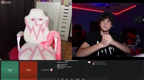 Streamer Walks Out Naked