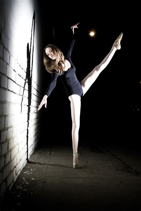 Naked Summer Glau Added By Jyvvincent