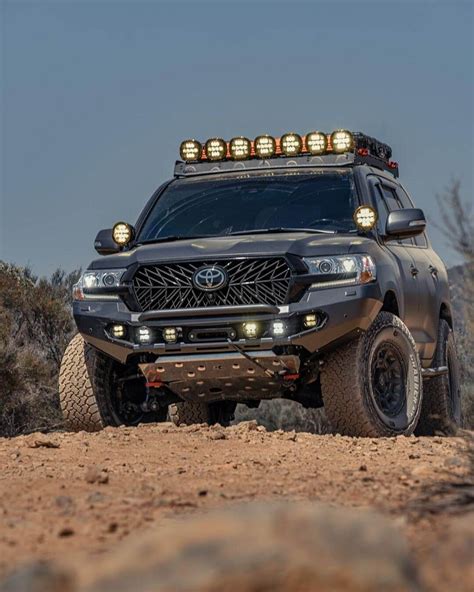 Lifted Land Cruiser 200