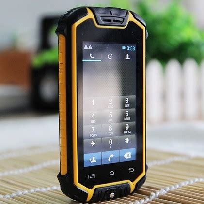 неубиваемый мини-смартфон «Land Rover z18»: купить в Москве и Санкт ...
