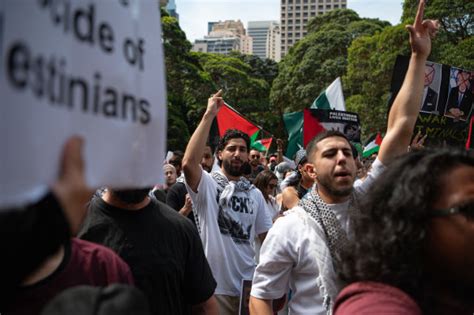 Des Milliers De Manifestants Pro Palestiniens Manifestent Contre Le Cbd