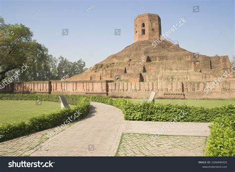 stupa chaukhandi isipatana deer park sarnath stock photo