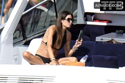 Elisabetta Gregoraci Sexy Seen Flaunting Her Hot Bikini Body At The Beach In Sardinia Aznude