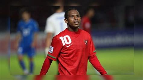 Eks Pemain Timnas Indonesia Oktovianus Maniani Jadi Caleg DPR Papua