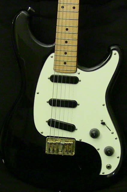 Things I Have For Sale Ibanez Roadstar 2 Stratocaster Japan