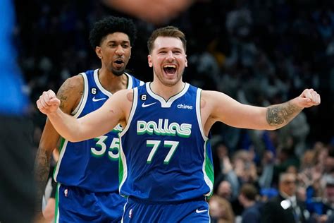 Luka Doncic Has First 60 20 10 Game In Nba History To Carry Mavericks