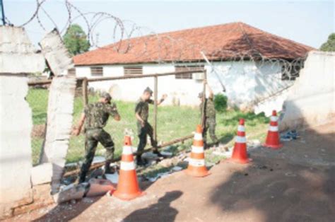 Carro Desgovernado Derruba Muro Da Pol Cia Do Ex Rcito Conesul News