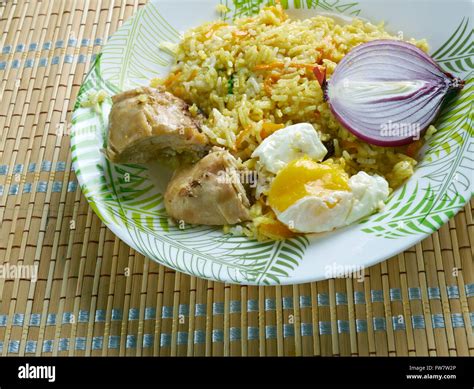 Platos Tipicos De Amazonas Rice With Chicken And Egg Stock Photo Alamy