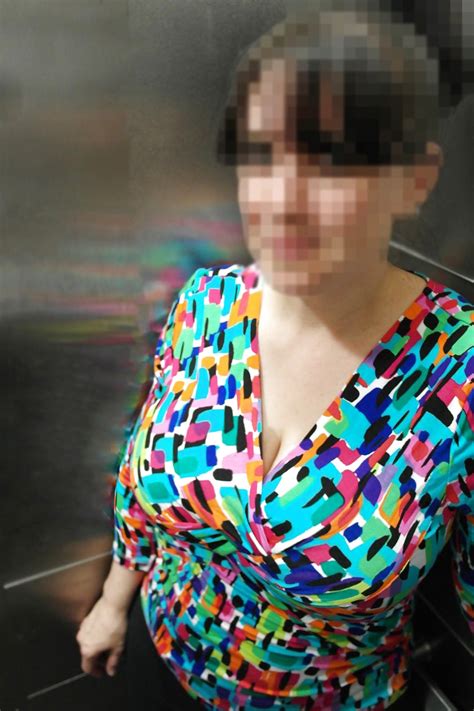 Mom Flashing Her Blue Bra In Elevator Porn Pictures XXX Photos Sex Images PICTOA