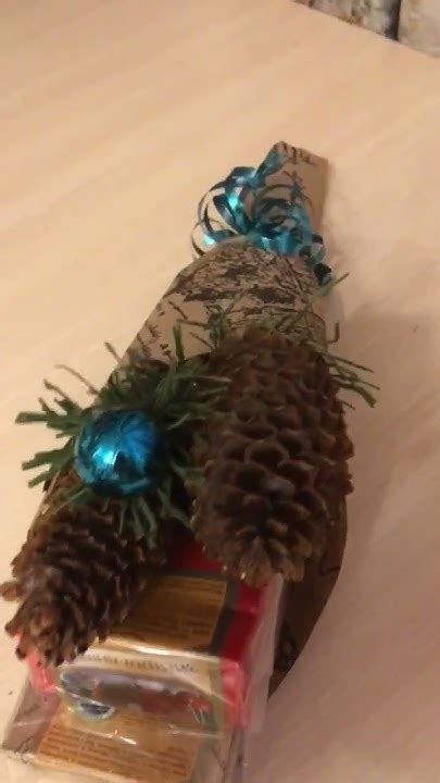 Новогодний букетик с еловыми шишками и чаем🎄#подарок #чай #букет # ...