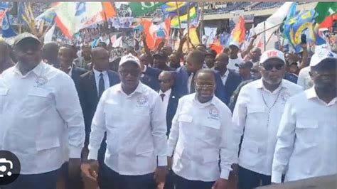 EN DIRECT STADE DE MARTYRS ARRIVÉE DES GRANDS LEADERS ET ENTRÉE DE LA