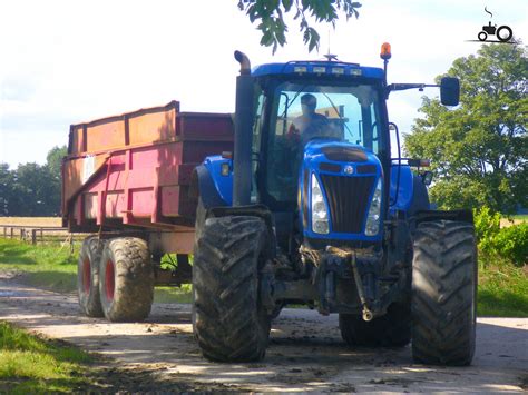 Foto New Holland T 8020 #398239