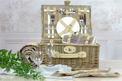 Picnic Baskets Heather And Bale