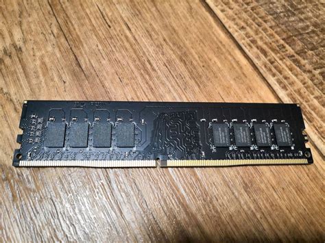 Оперативная память AMD DDR4 16Gb 2666MHz pc-21300 R7 Performance Series ...