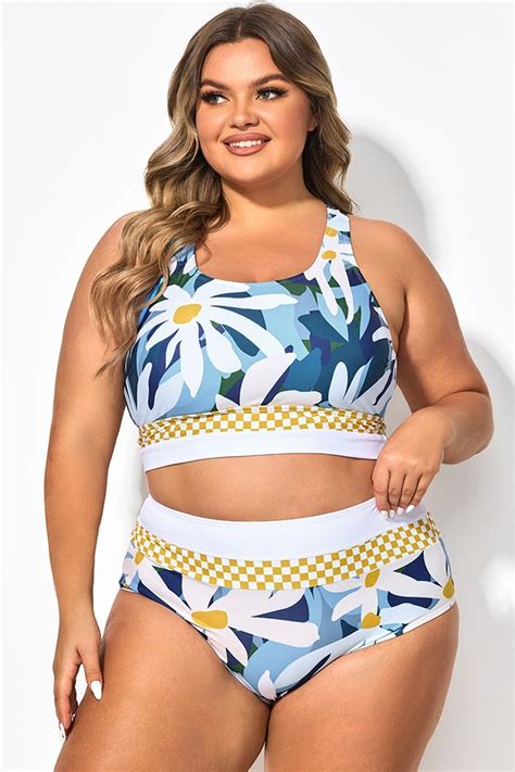 Plus Size Floral Print Wide Strap Bikini Top Meet Curve Meet Curve