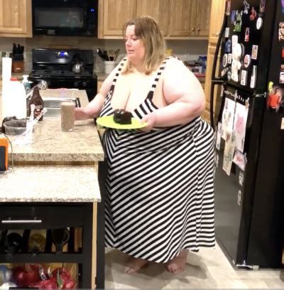 Perfection The Most Beautiful Gainer Today Fat Bbw Ssbbw Fatbelly On Tumblr