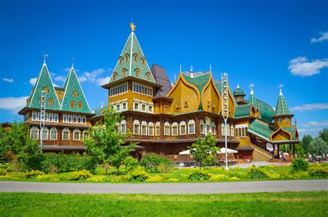 reasons visit moscows stunning kolomenskoye park russia