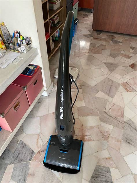 Philips AquaTrio Pro vacuum cleaner, Furniture & Home Living, Cleaning ...