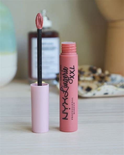 Deniyoruz Nyx Professional Makeup Lip Lingerie Xxl Likit