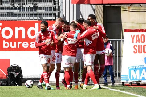 Stade Brestois Les Dirigeants Menacent De Quitter Le Club Sport Fr