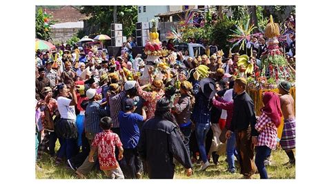 Ritual Sedekah Bumi Bentuk Syukur Warga Tulungagung Bisa Nikmati