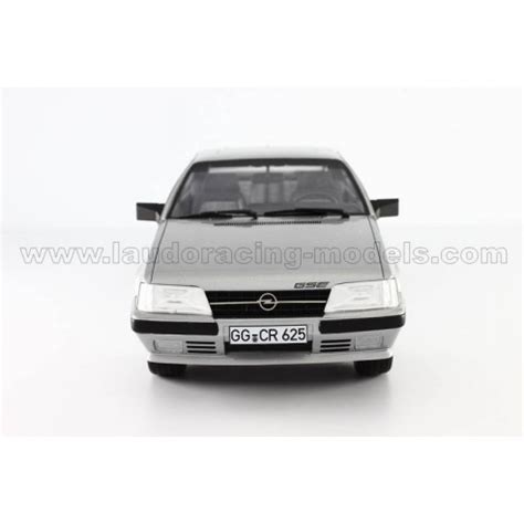 Opel Monza A2 GSE Argento 1985 1 18 Bos Models 193561