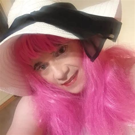 Maddis Loves A Huge Dildo XHamster