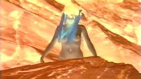 Naked Amparo Muñoz in Clara es el precio