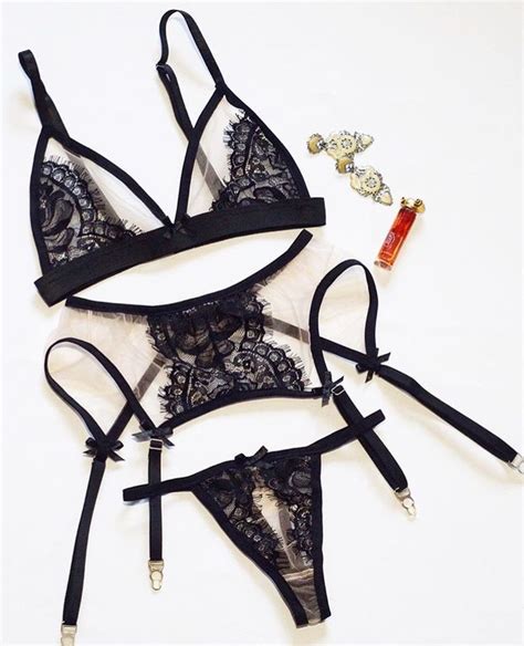 Pin En Lingerie