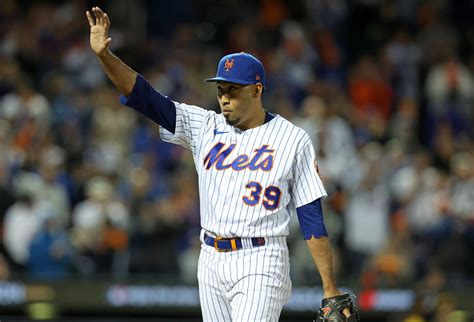 New York Mets could try interesting strategy to bring back offseason ...