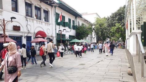 Tak Ada Ampun Pkl Yang Bandel Jualan Di Zona Merah Kota Tua Langsung