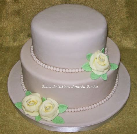 BOLOS ARTÍSTICOS ANDRÉA ROCHA Bolos Decorados Porto Alegre RS Bolo Nude Rosas Amarelas