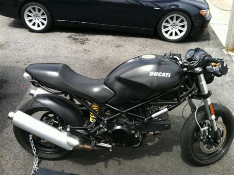 2007 Ducati Monster 695 - Moto.ZombDrive.COM