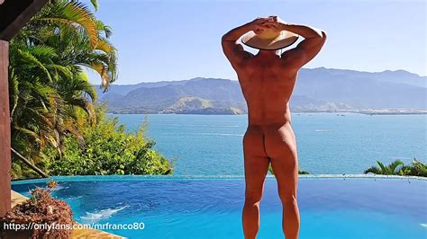 Männliche latina nackt am pool xHamster