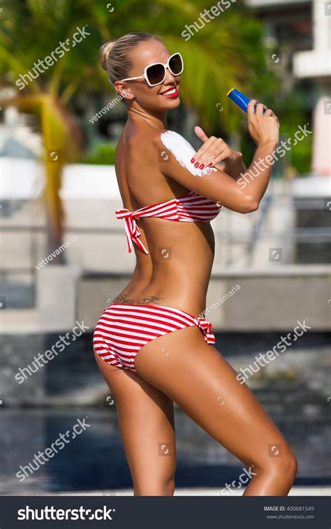 Beautiful Sexy Sport Blonde Woman Sunglasses Stock Photo 400681549 Shutterstock