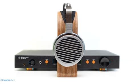 A Deep Dive Into The Holo Audio Bliss Kte Headphone Amplifier Soundnews