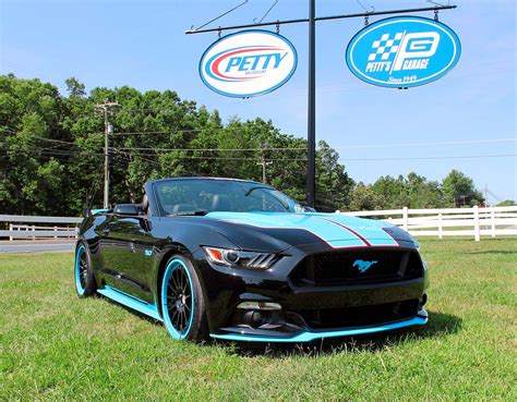 New Petty S Garage Mustang Gt King Edition Boasts Up To Hp