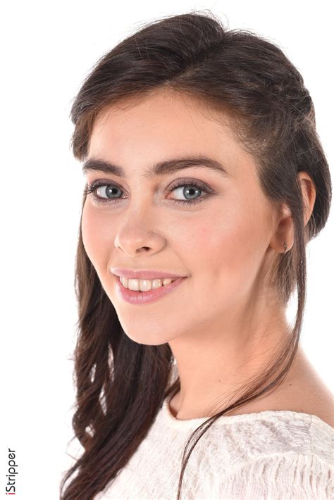 Gorgeous Girl Alissa Foxy Stripping And Showing Her Hot Body Photos