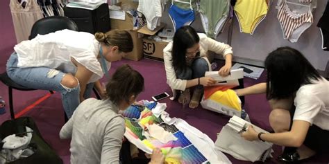 China Two Piece Bikini Triangle Printed Swimwear Two Piece Scrunch Bathing Suits On Global