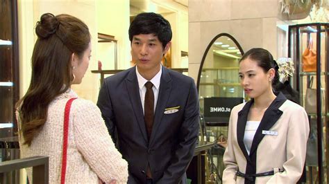 HOT 오로라 공주 2회 겉모습만 보고 무시한 점원들에게 복수하는 오로라 20130521 YouTube