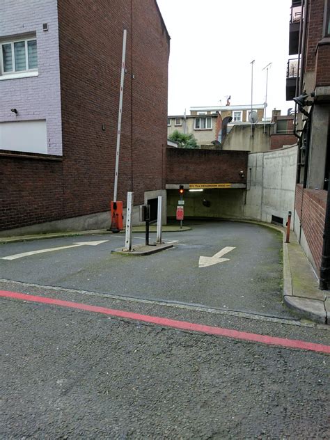 Public Transit Options to Earls Court Station in London 30