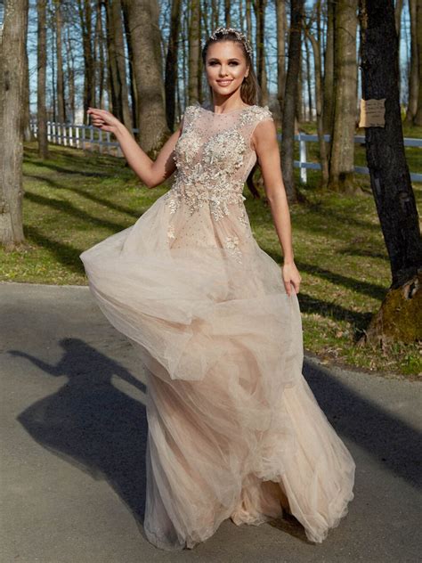 Rochie Lungă de Seară Couture Tulle Nude Flori D