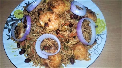 Prawn Chow Mein Recipe। How To Make Prawn Chow Mein In Bengali Style