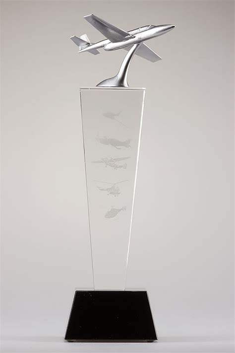 Corporate awards ideas – GlassoGroup – glass and crystal awards