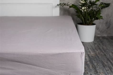 Простынь на резинке Novita 161 Сатин 160х200 Grey Ecotton ...